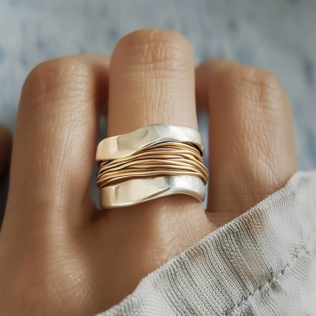 Maria - Silver Ring with Gold Threads
