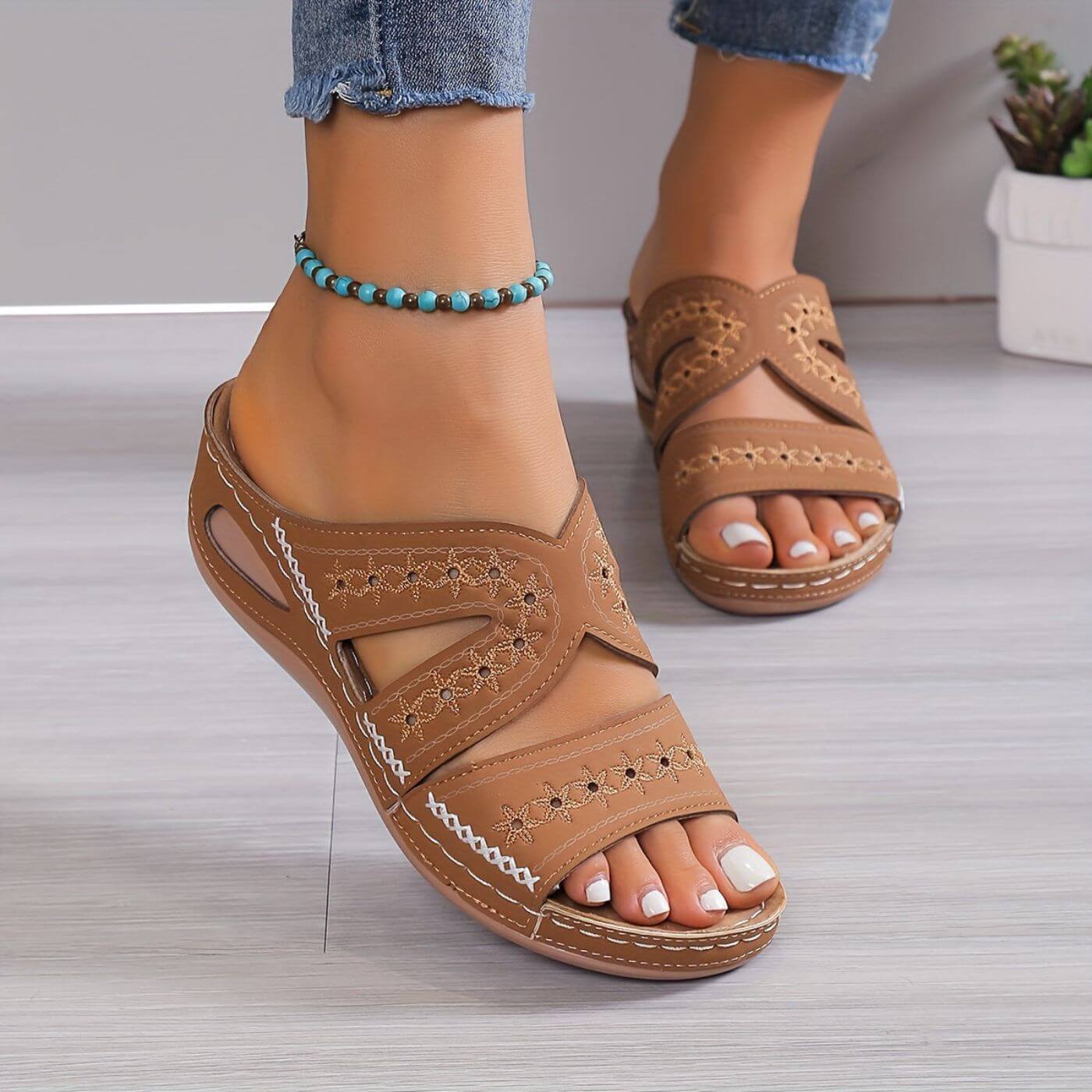 Soleva non-slip comfort sandals in KIM London warm-weather styling