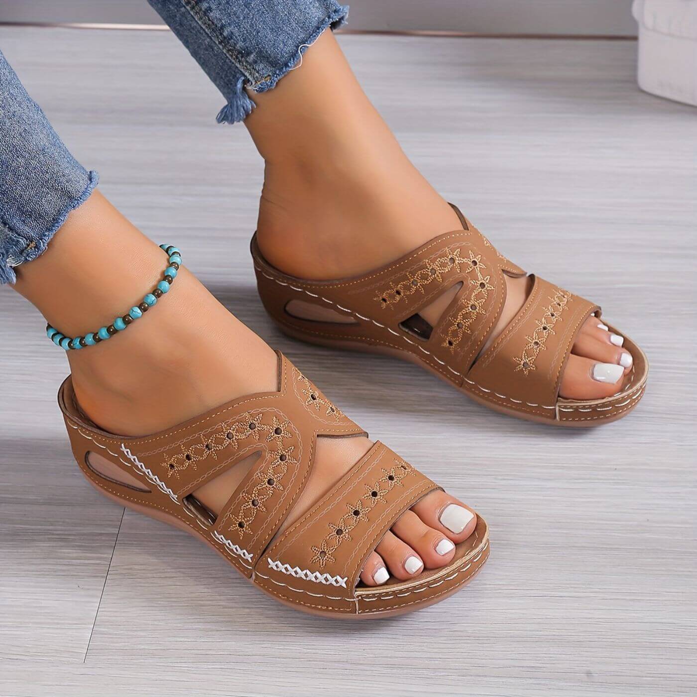 Soleva non-slip comfort sandals in KIM London warm-weather styling