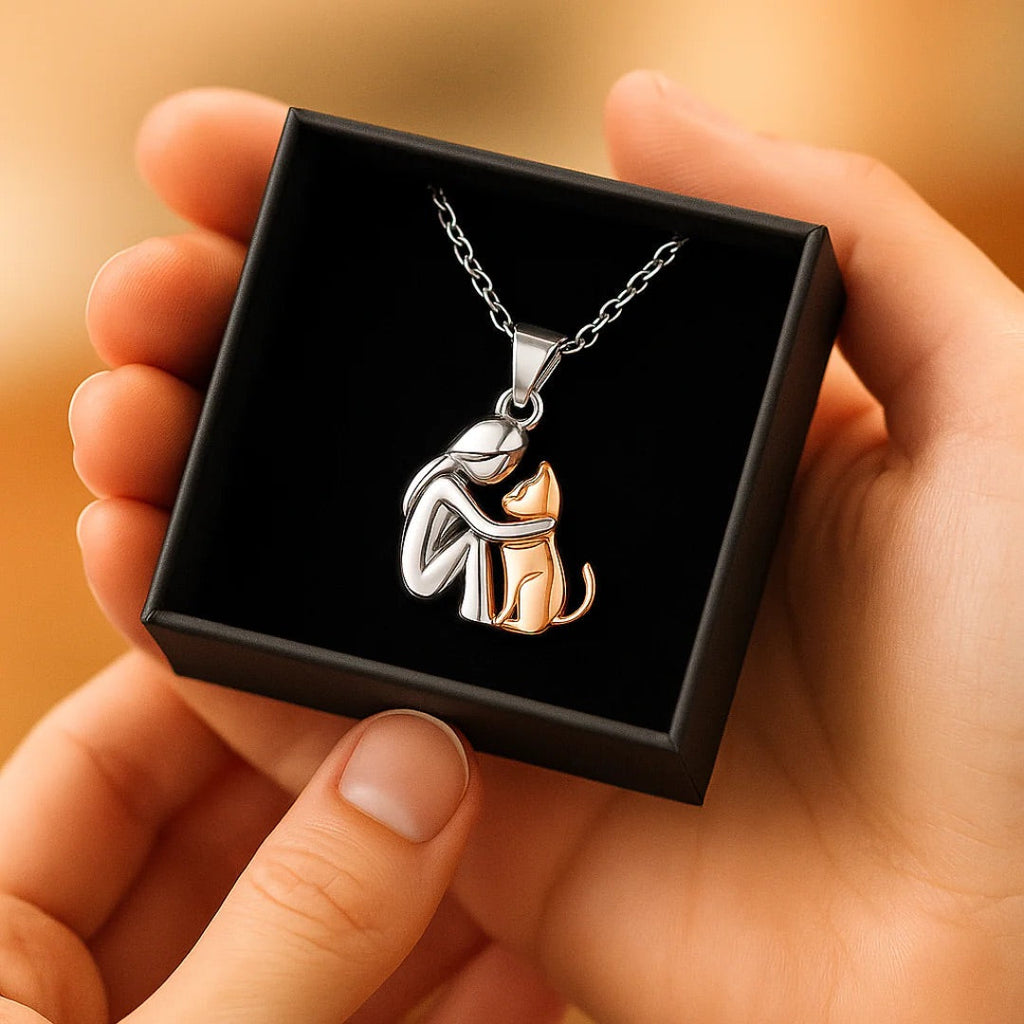 Hugging Cat | Pendant Necklace