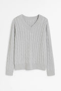 Sunniva | V-Neck Cable-Knit Sweater