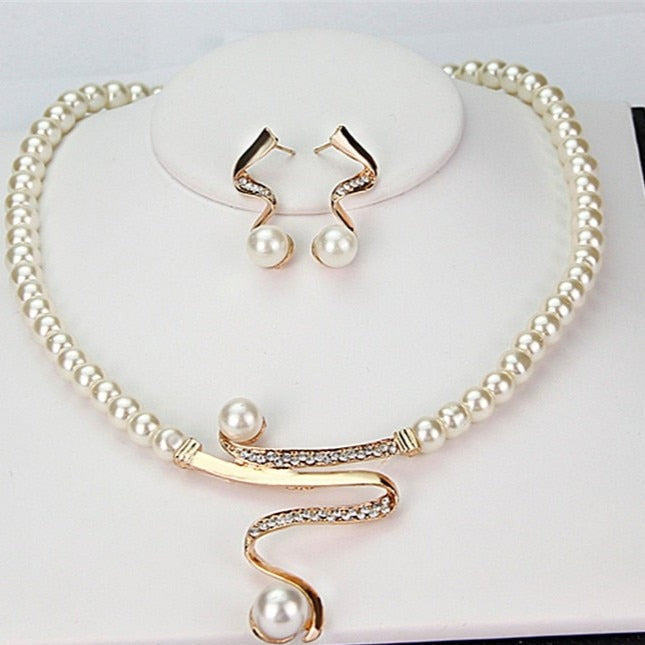 Pearl | Necklace & Earrings Set