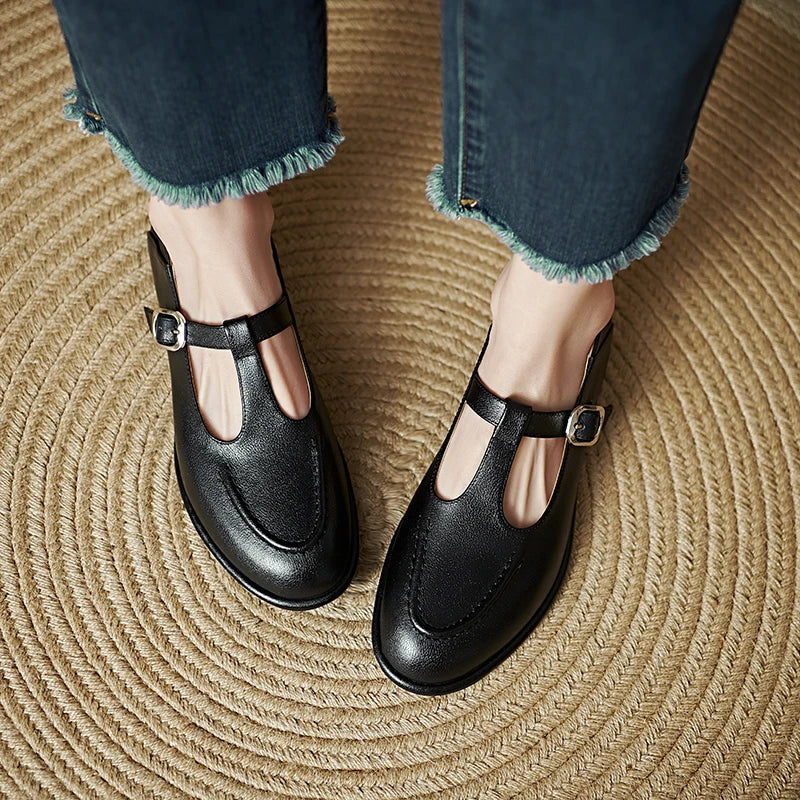 Laura | Low-Heeled Pumps