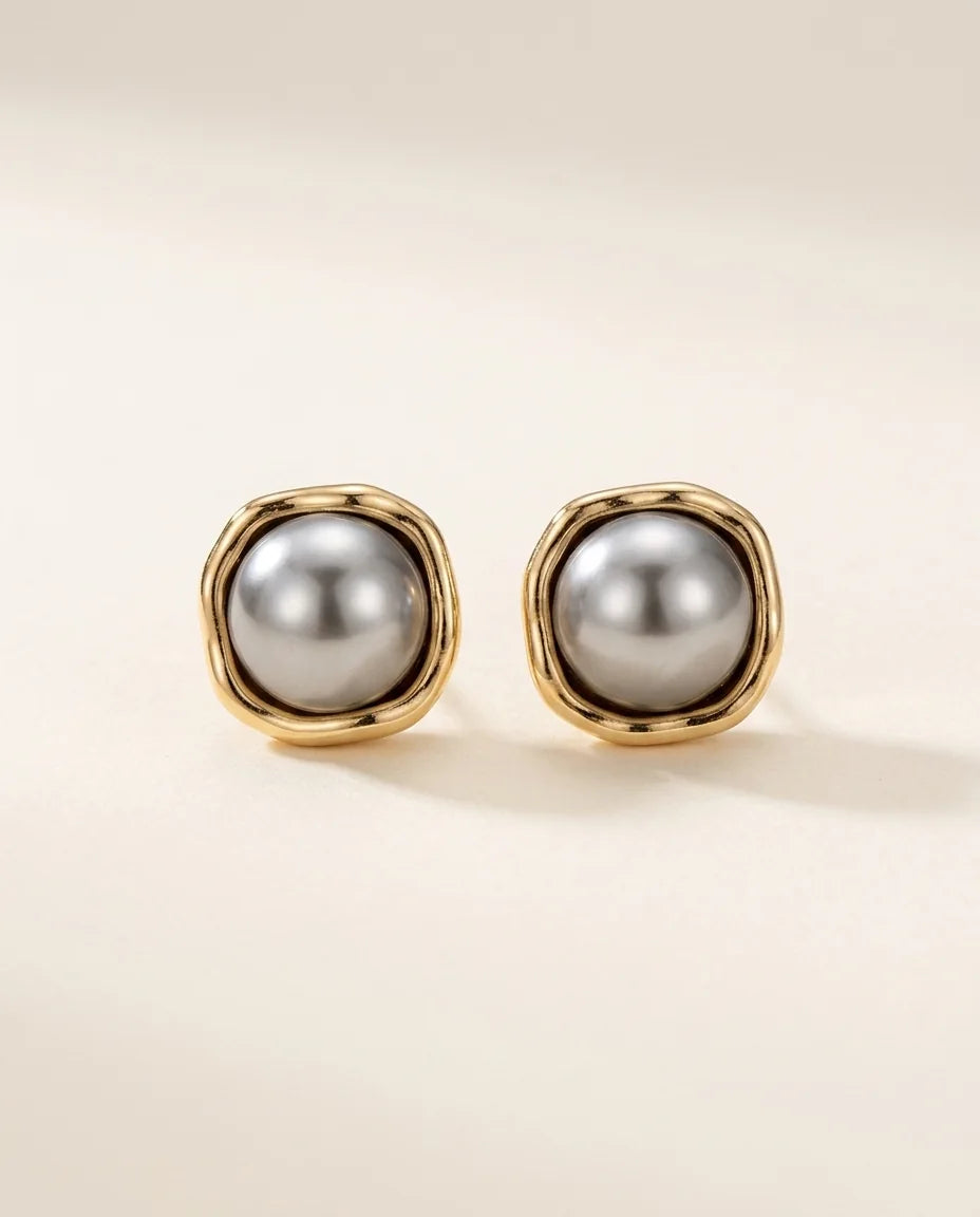 Black Pearl | Earrings in KIM London product styling
