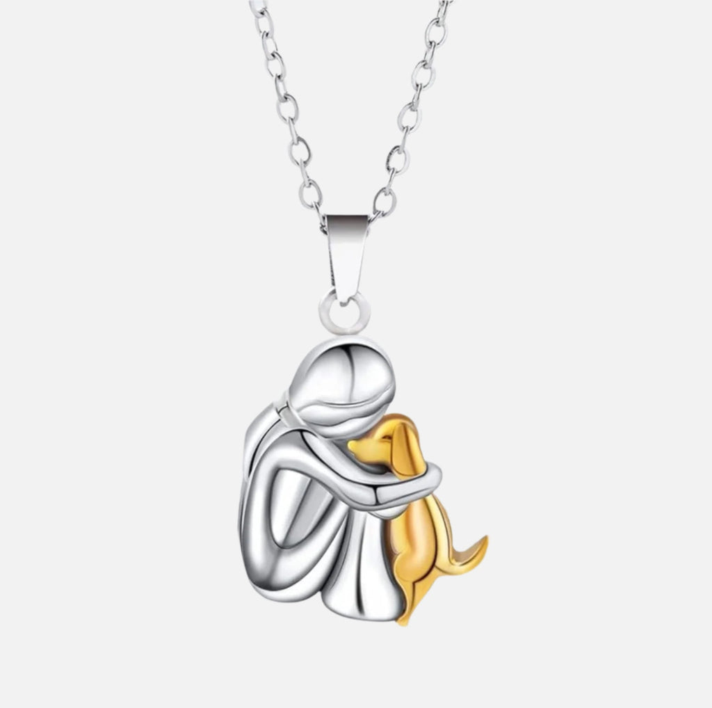 Hug | Pendant Necklace