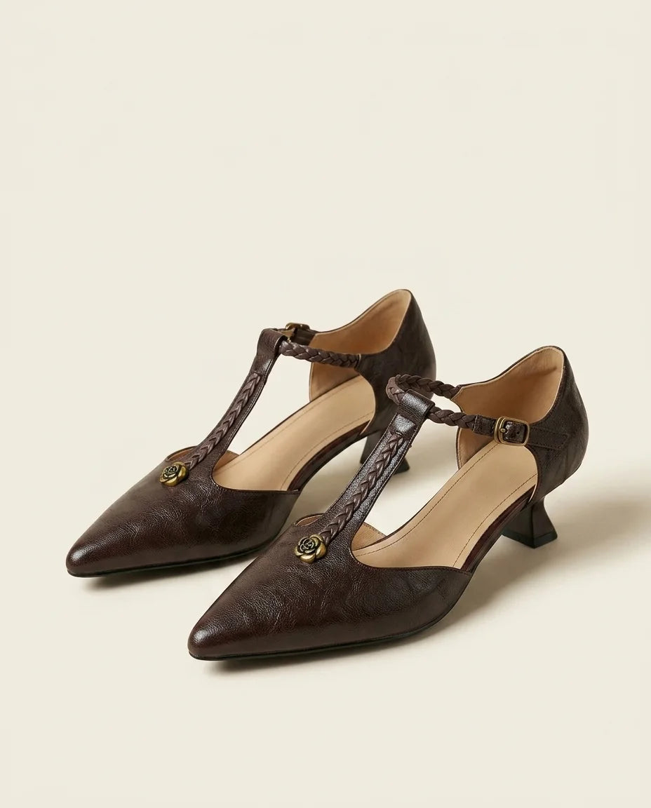 Kathy | Elegant Leather Sandals in KIM London product styling