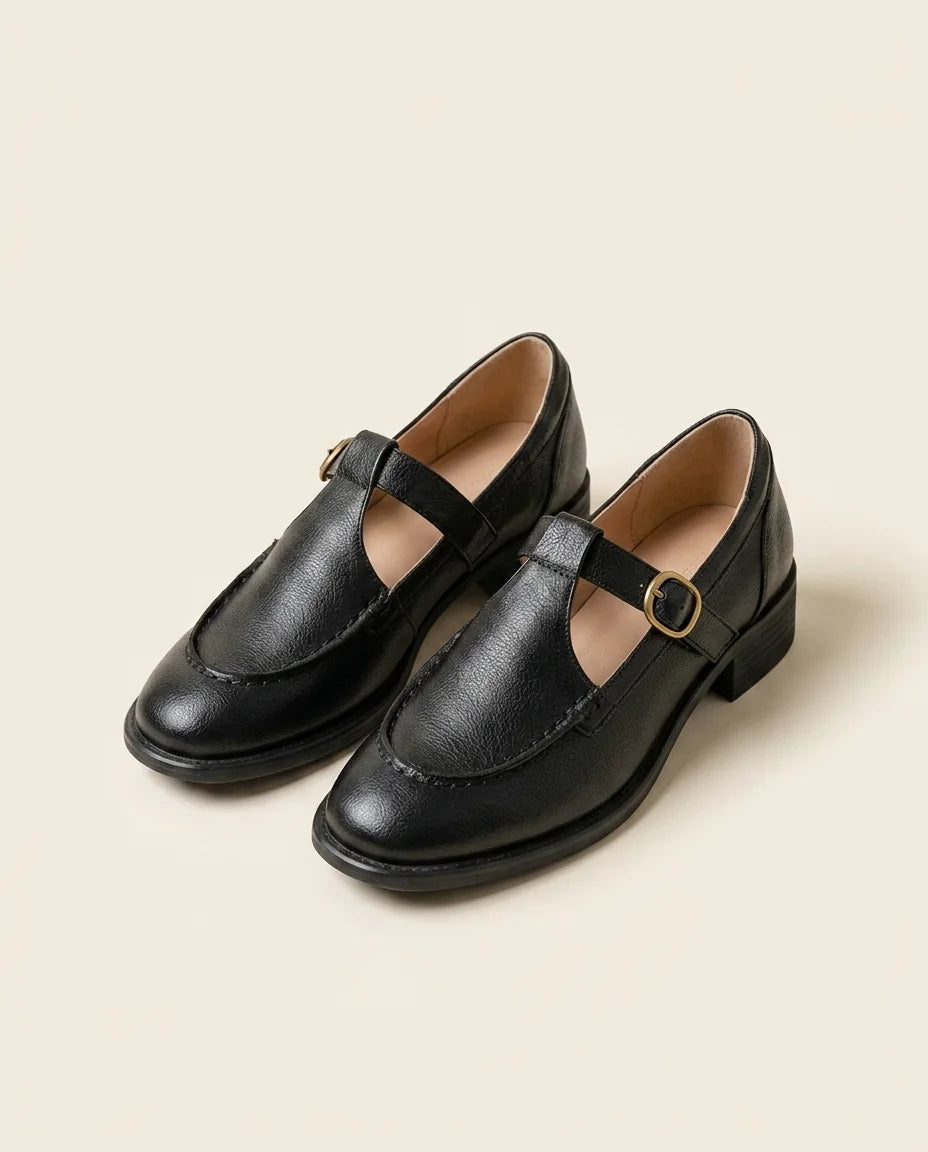 Nancy | Retro-Inspired Leather Shoes in KIM London product styling